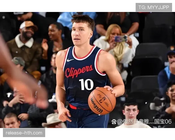 诺维奇青年球员状态回暖，崭露头角引发足坛关注