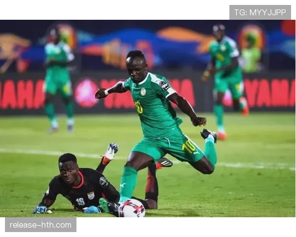 本周末足球焦点赛事：豪门球队争夺荣耀的表现值得关注