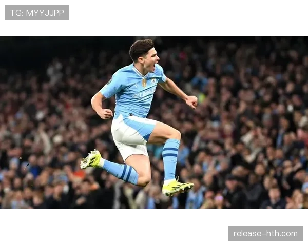 贝席尔瓦在曼城作用持续提升，攻防表现稳健